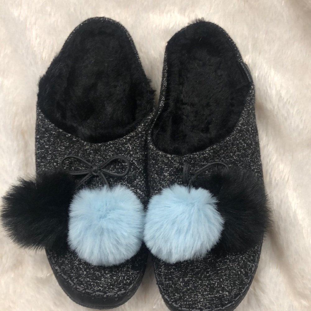Toms Ivy Pom Scruff Slipper women’s size 8